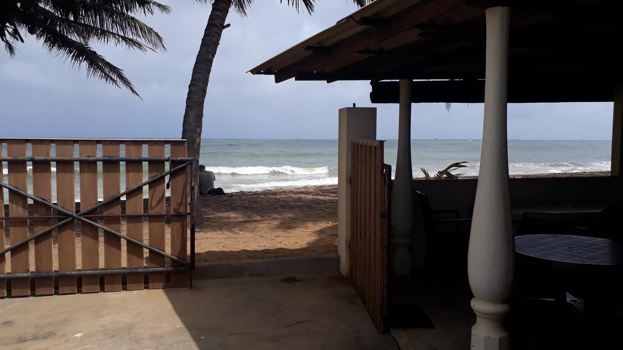 Anicia Beach House Negombo Exteriér fotografie